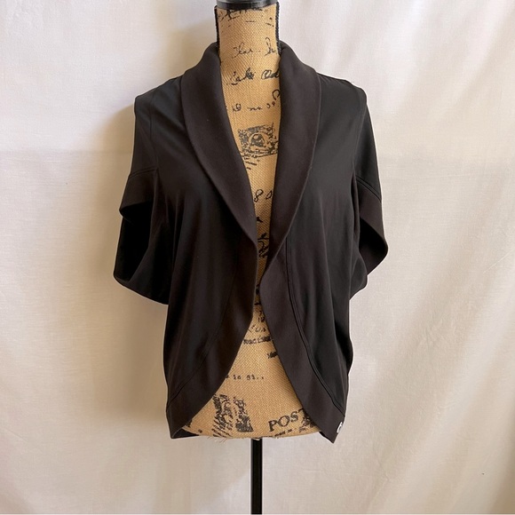 Trina Turk Sweaters Trina Turk Black Short Sleeve Shrug Size S